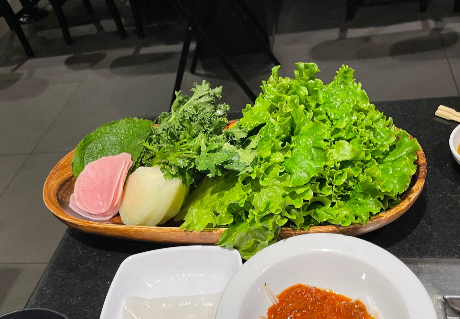 Ssam lettuce platter