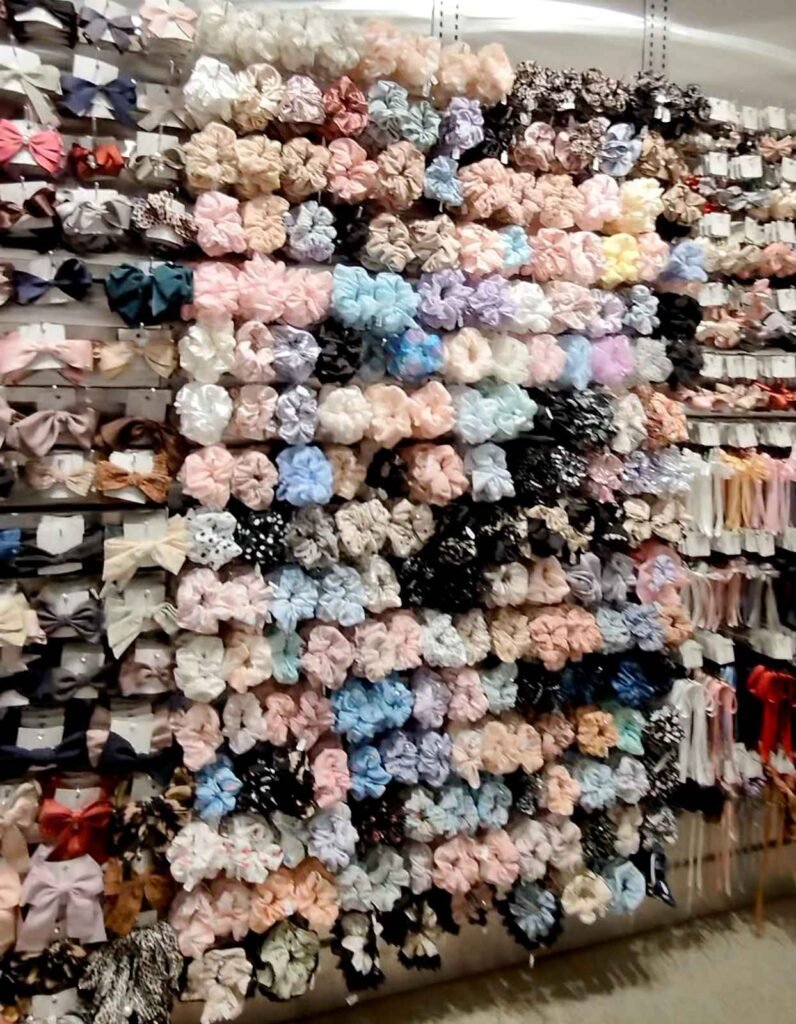 MIMILINE Myeongdong scrunchie hair tie wall display