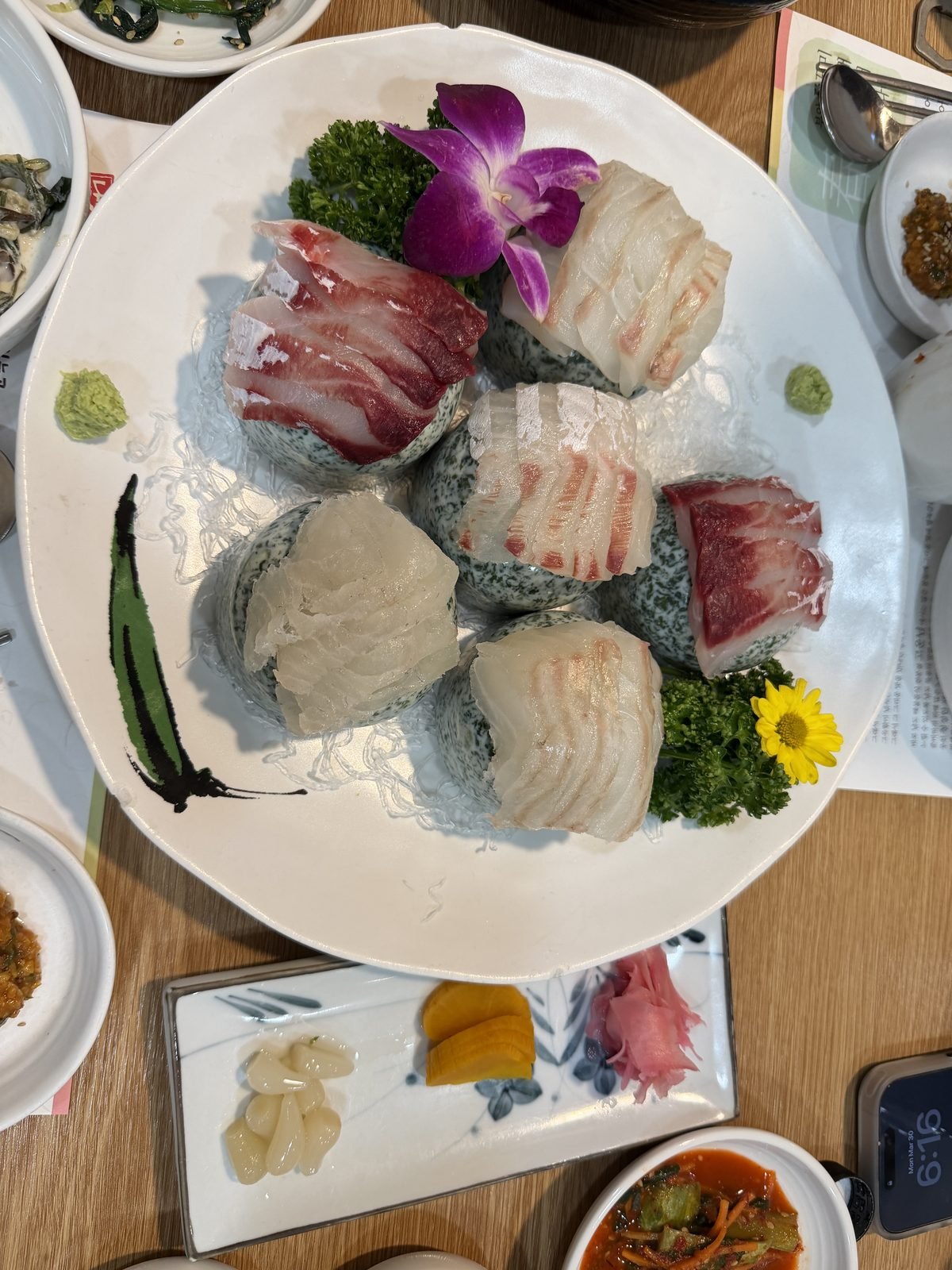 Sashimi platter at Gowonnim Seoul